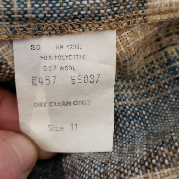 Wool Pleated Skirt - Picture 4 of 5